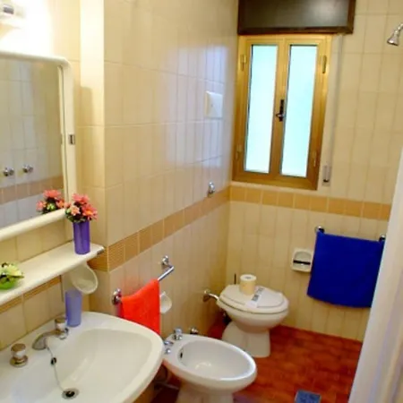 Apartamento Cozy With Fenced Garden In *