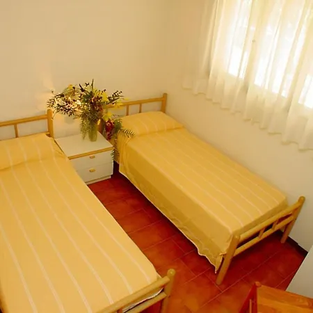 Cozy With Fenced Garden In Apartamento Lignano Sabbiadoro